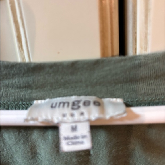 Umgee ladies top medium - Picture 5 of 8